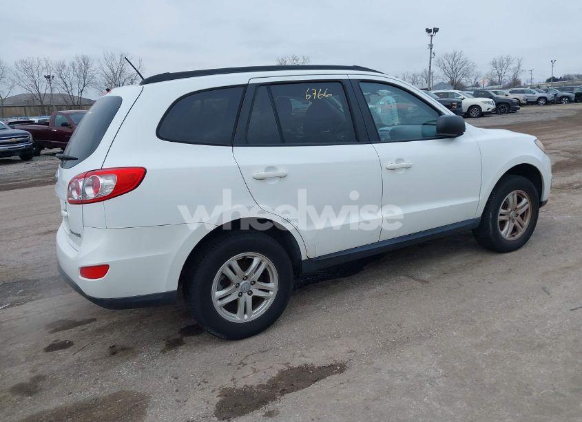Photo 4 of 2010 Hyundai Santa FE GLS (VIN 5NMSG3AB2AH414243)