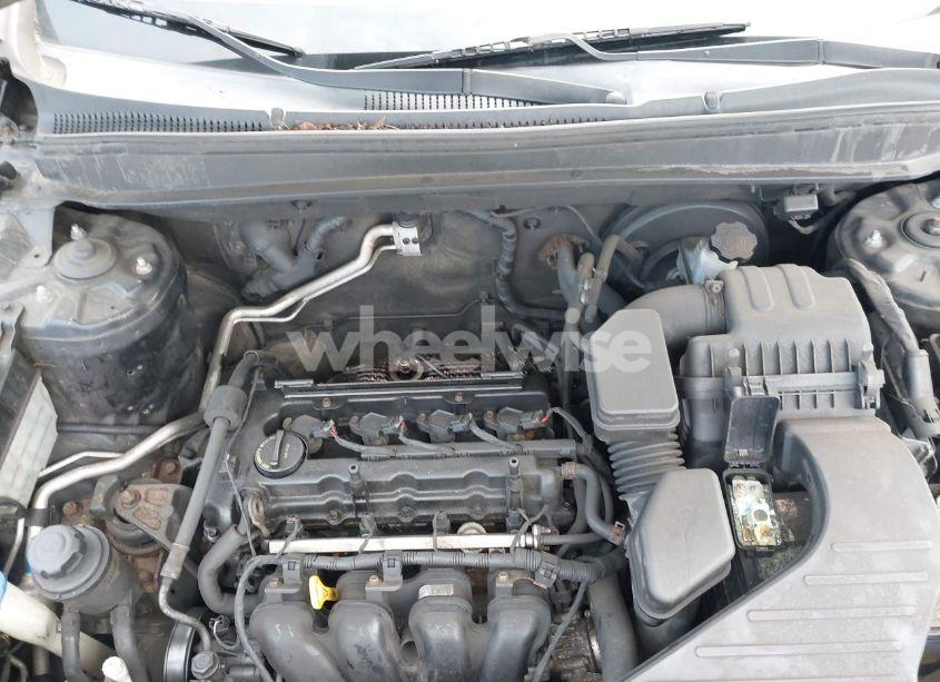 Photo 10 of 2010 Hyundai Santa FE GLS (VIN 5NMSG3AB3AH389921)