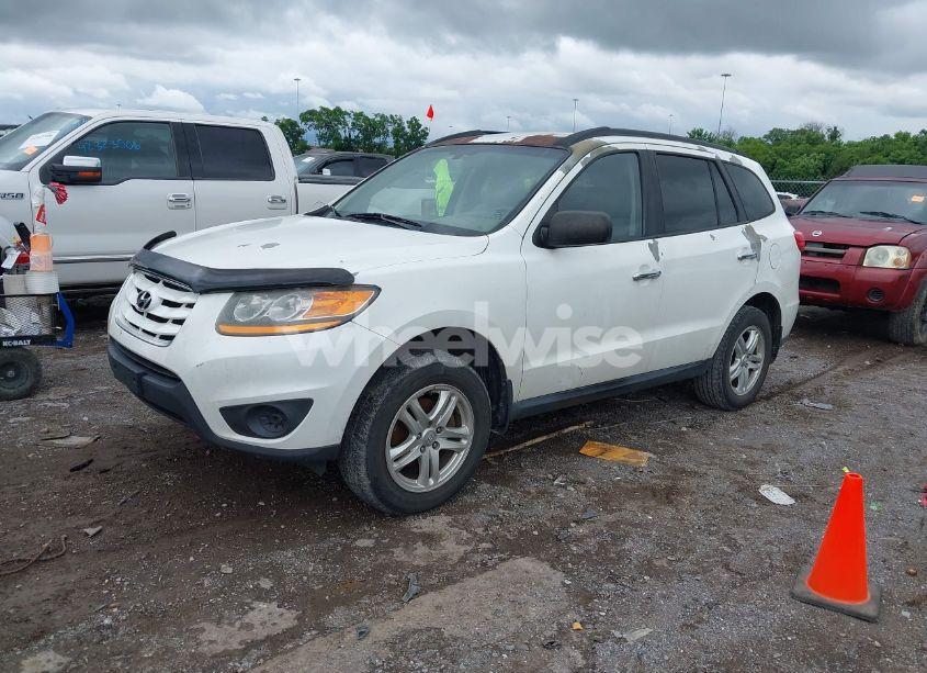 Photo 2 of 2010 Hyundai Santa FE GLS (VIN 5NMSG3AB4AH348259)
