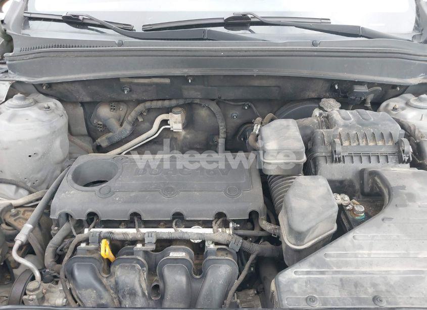 Photo 10 of 2010 Hyundai Santa FE GLS (VIN 5NMSG3AB5AH358167)