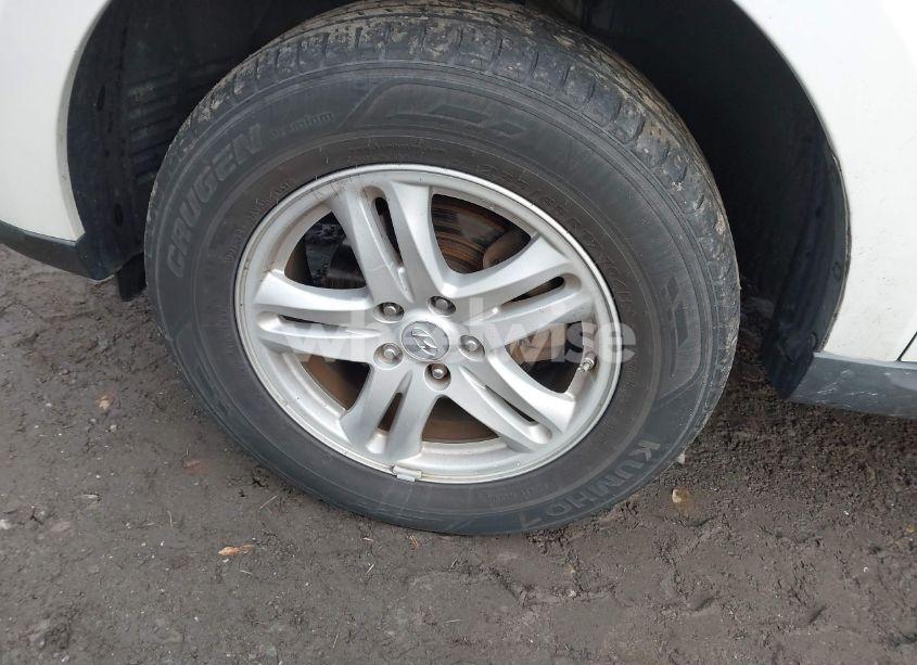 Photo 12 of 2010 Hyundai Santa FE GLS (VIN 5NMSG3AB5AH405116)