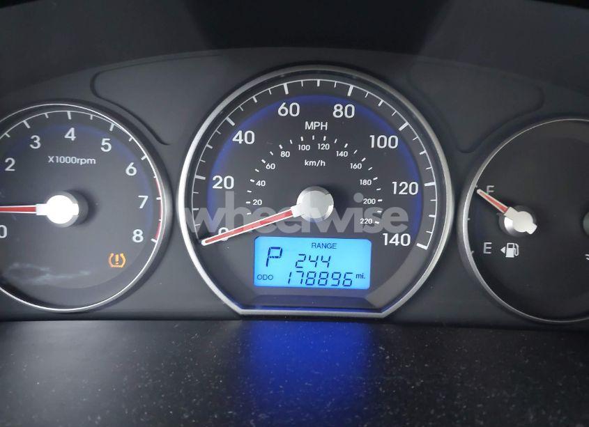 Photo 15 of 2010 Hyundai Santa FE GLS (VIN 5NMSG3ABXAH403913)