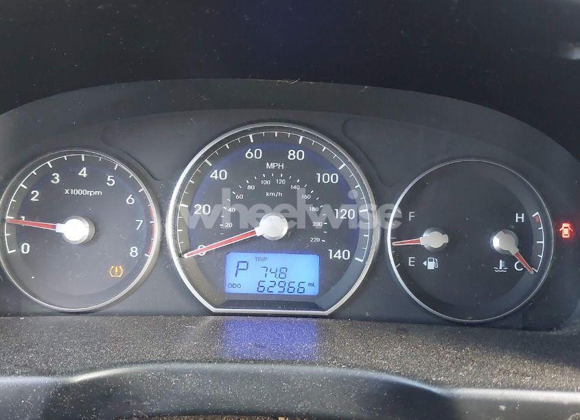 Photo 7 of 2010 Hyundai Santa FE GLS (VIN 5NMSGDAB0AH380583)