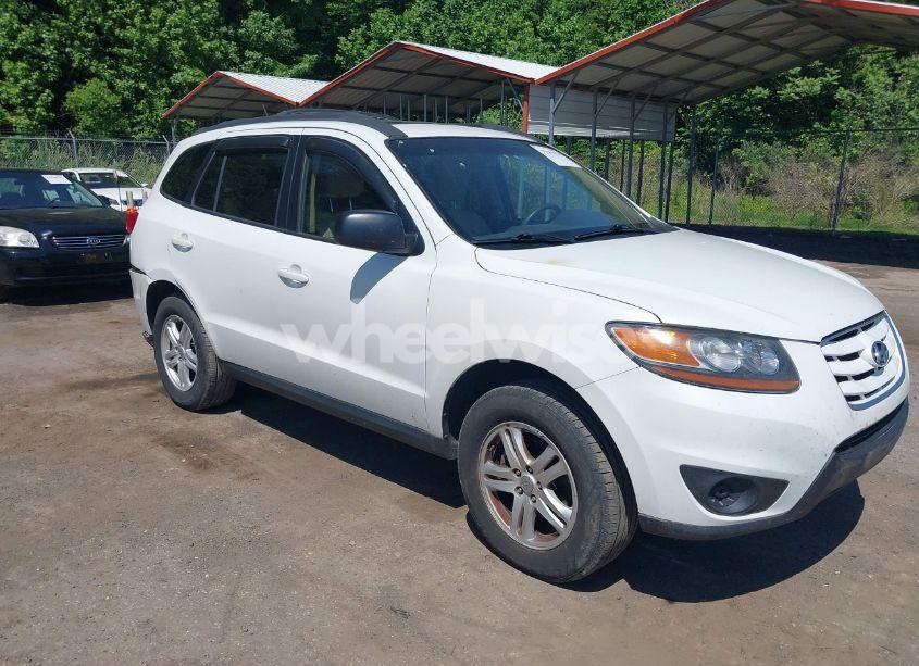 2010 Hyundai Santa FE GLS (VIN 5NMSGDAB0AH414747) main photo