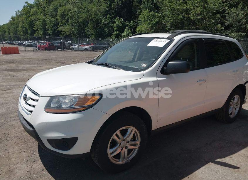 Photo 2 of 2010 Hyundai Santa FE GLS (VIN 5NMSGDAB0AH414747)