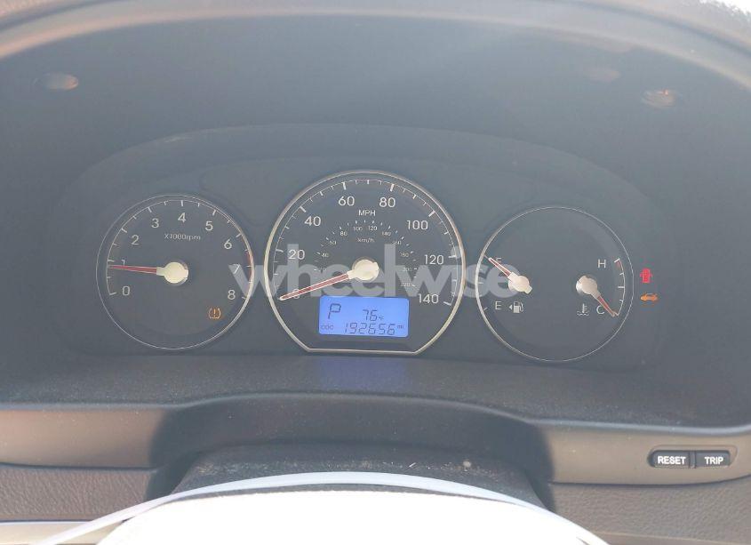 Photo 7 of 2010 Hyundai Santa FE GLS (VIN 5NMSGDAB0AH414747)