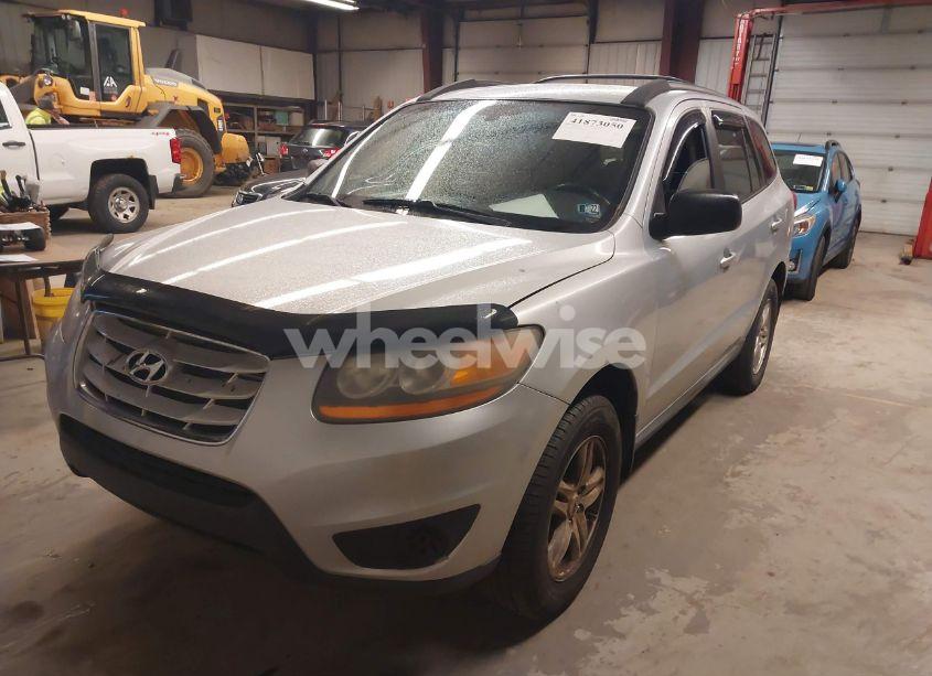 Photo 2 of 2010 Hyundai Santa FE GLS (VIN 5NMSGDAB4AH368646)