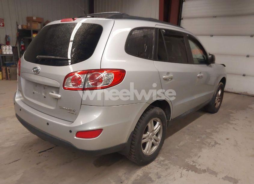 Photo 4 of 2010 Hyundai Santa FE GLS (VIN 5NMSGDAB4AH368646)