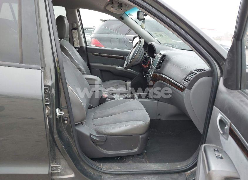 Photo 5 of 2010 Hyundai Santa FE SE (VIN 5NMSH4AG0AH349911)