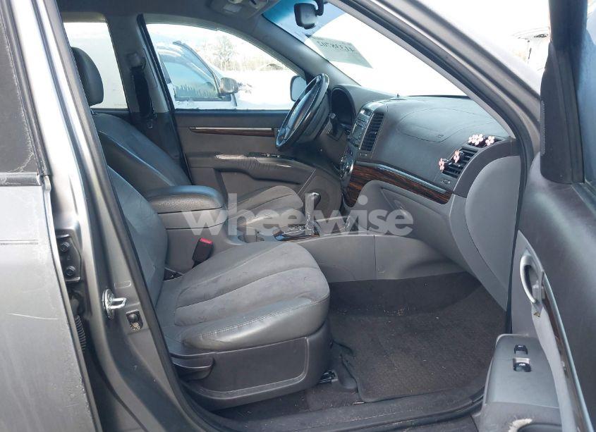 Photo 5 of 2010 Hyundai Santa FE SE (VIN 5NMSH4AG0AH401120)