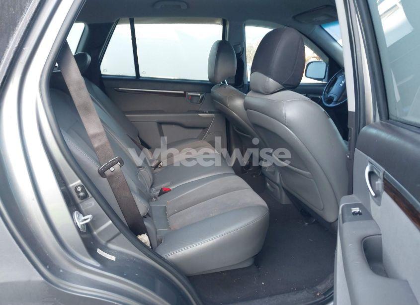 Photo 8 of 2010 Hyundai Santa FE SE (VIN 5NMSH4AG0AH401120)