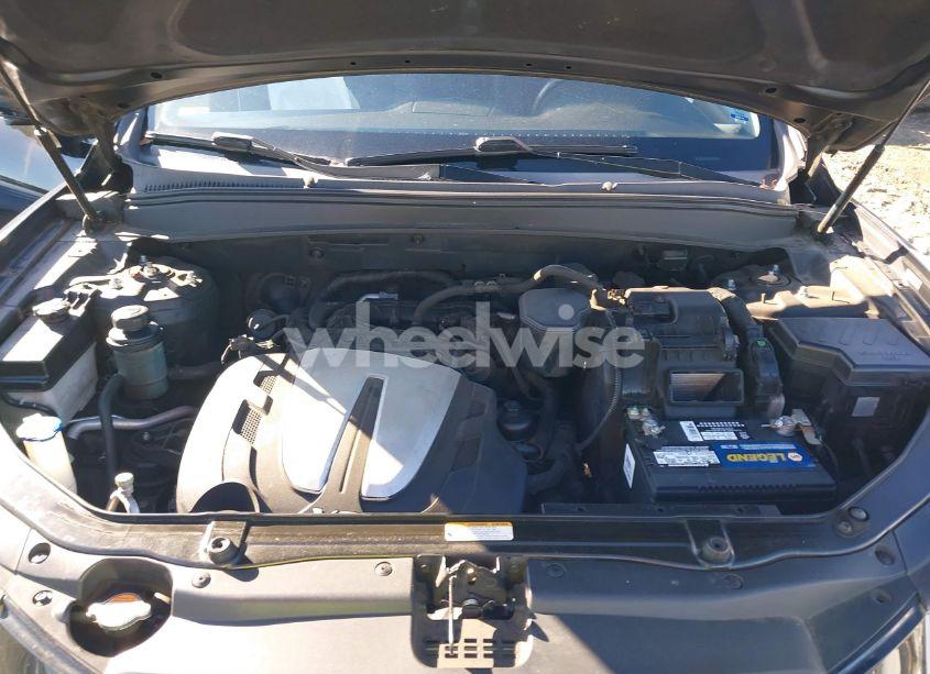 Photo 10 of 2010 Hyundai Santa FE SE (VIN 5NMSH4AG1AH387793)