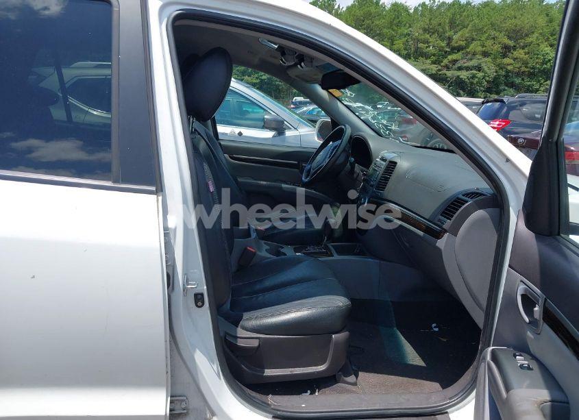 Photo 5 of 2010 Hyundai Santa FE SE (VIN 5NMSH4AG5AH336443)