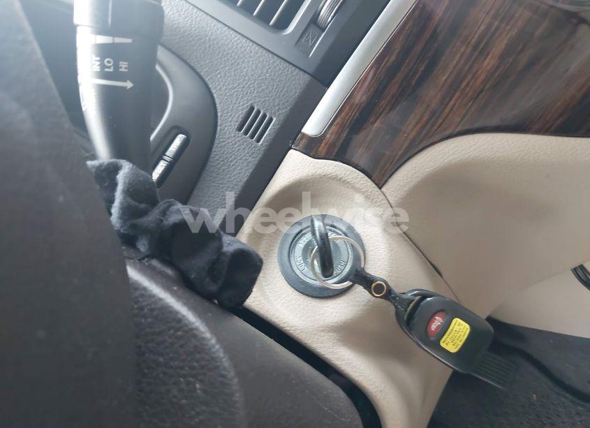 Photo 11 of 2010 Hyundai Santa FE LIMITED V6 (VIN 5NMSKDAG2AH379056)