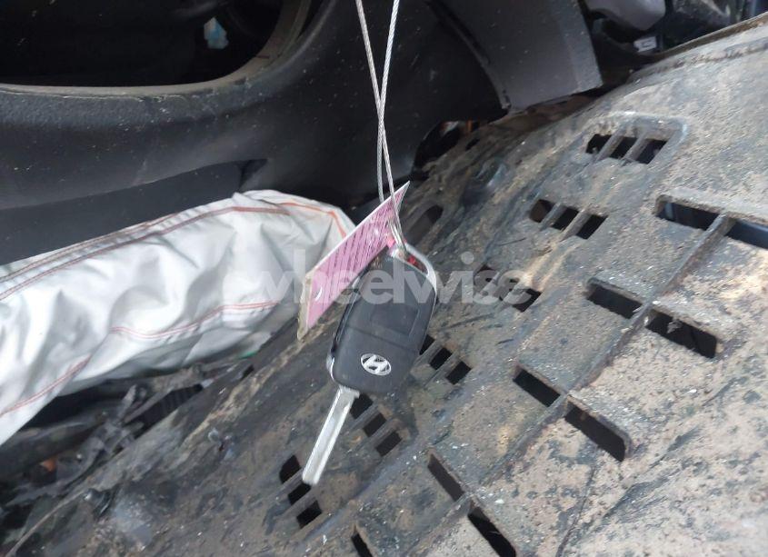 Photo 11 of 2017 Hyundai Santa FE SPORT 2.4L (VIN 5NMZT3LB1HH037373)