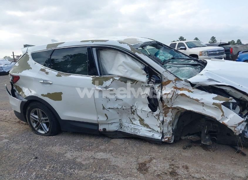 Photo 18 of 2017 Hyundai Santa FE SPORT 2.4L (VIN 5NMZT3LB1HH037373)