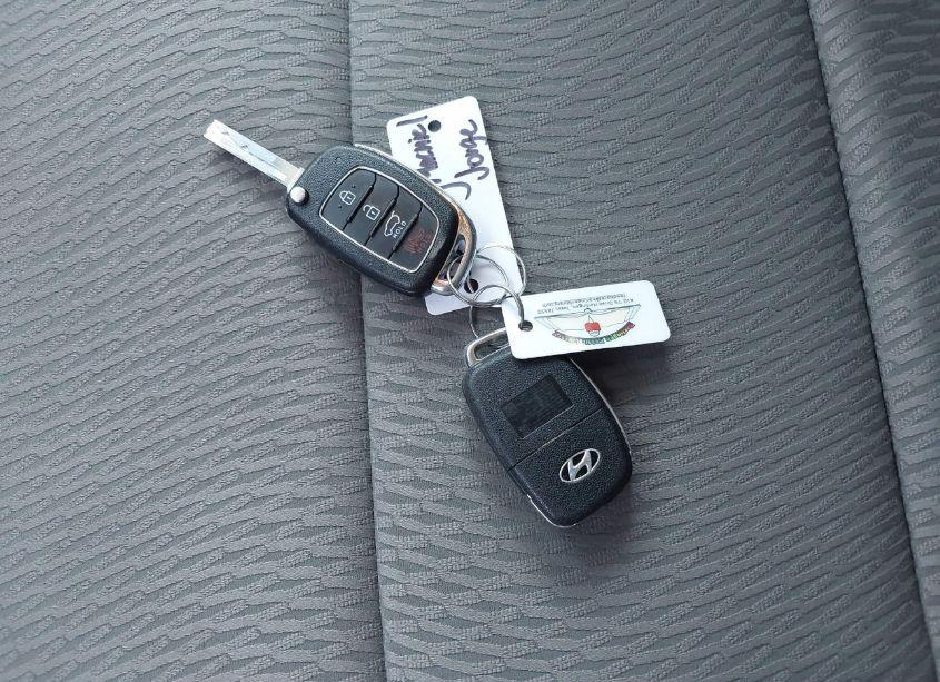 Photo 11 of 2018 Hyundai Santa FE SPORT 2.4L (VIN 5NMZT3LB2JH063843)