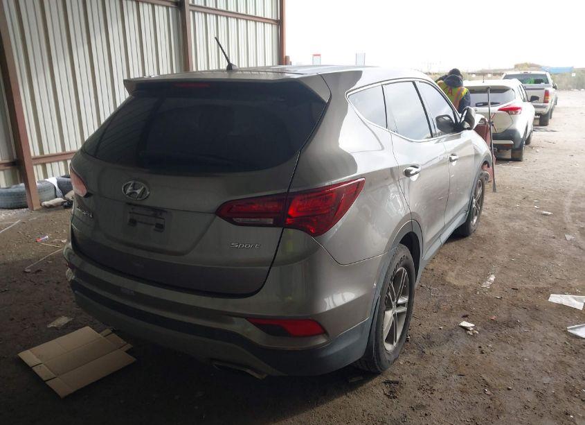 Photo 4 of 2018 Hyundai Santa FE SPORT 2.4L (VIN 5NMZT3LB5JH098800)