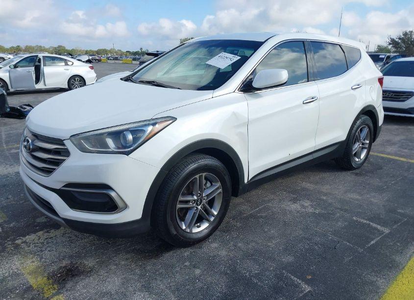 Photo 2 of 2017 Hyundai Santa FE SPORT 2.4L (VIN 5NMZT3LB8HH016438)