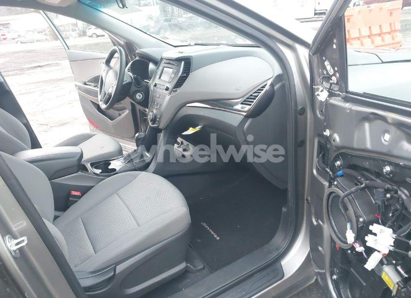 Photo 5 of 2018 Hyundai Santa FE SPORT 2.4L (VIN 5NMZT3LB9JH099254)