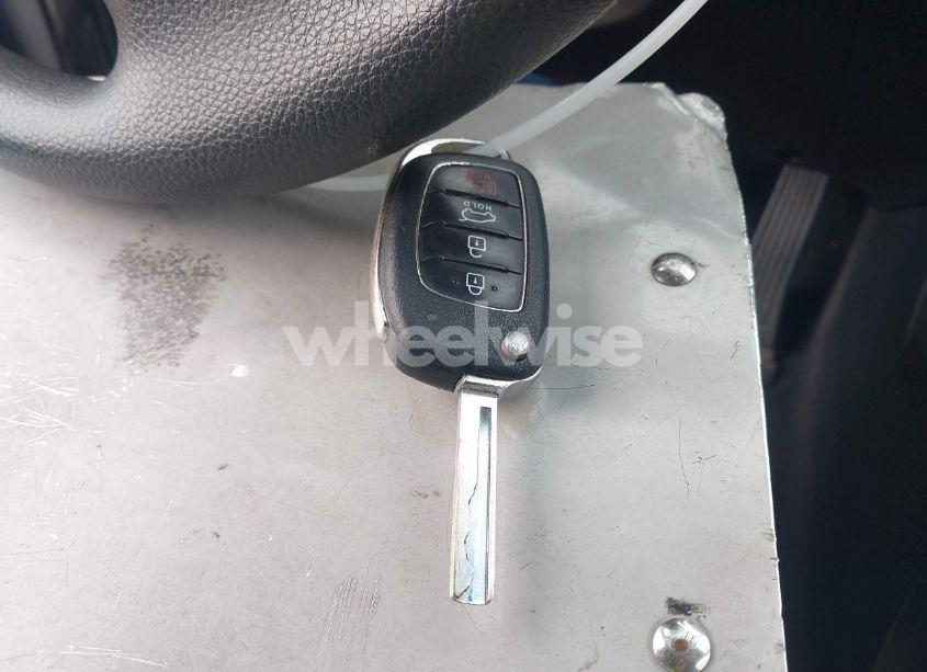 Photo 11 of 2018 Hyundai Santa FE SPORT 2.4L (VIN 5NMZTDLB1JH090733)