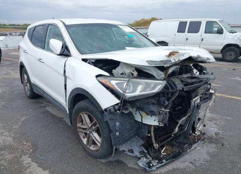 2018 Hyundai Santa FE SPORT 2.4L (VIN 5NMZTDLB3JH094458) main photo