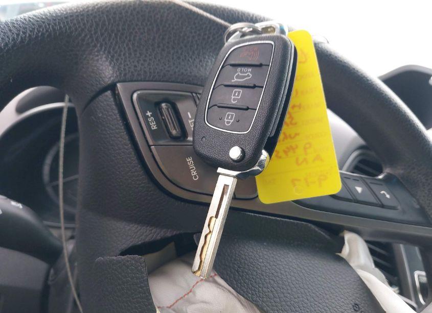 Photo 11 of 2018 Hyundai Santa FE SPORT 2.4L (VIN 5NMZTDLB3JH094458)