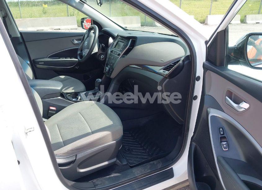 Photo 5 of 2017 Hyundai Santa FE SPORT 2.4L (VIN 5NMZTDLB5HH018198)