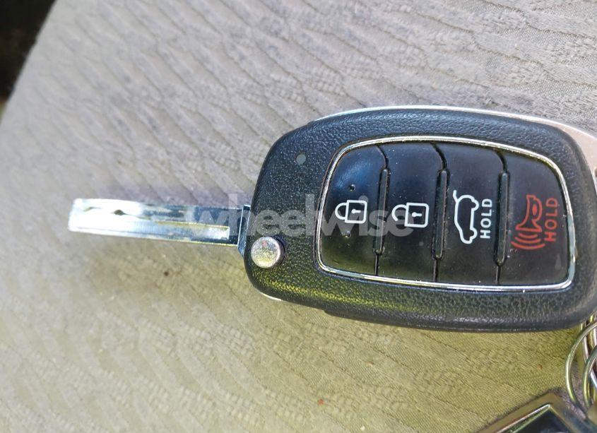 Photo 11 of 2018 Hyundai Santa FE SPORT 2.4L (VIN 5NMZTDLB9JH106967)