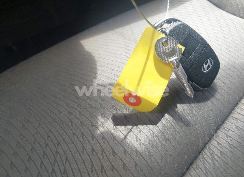 Photo 11 of 2017 Hyundai Santa FE SPORT 2.4L (VIN 5NMZU3LB4HH026378)