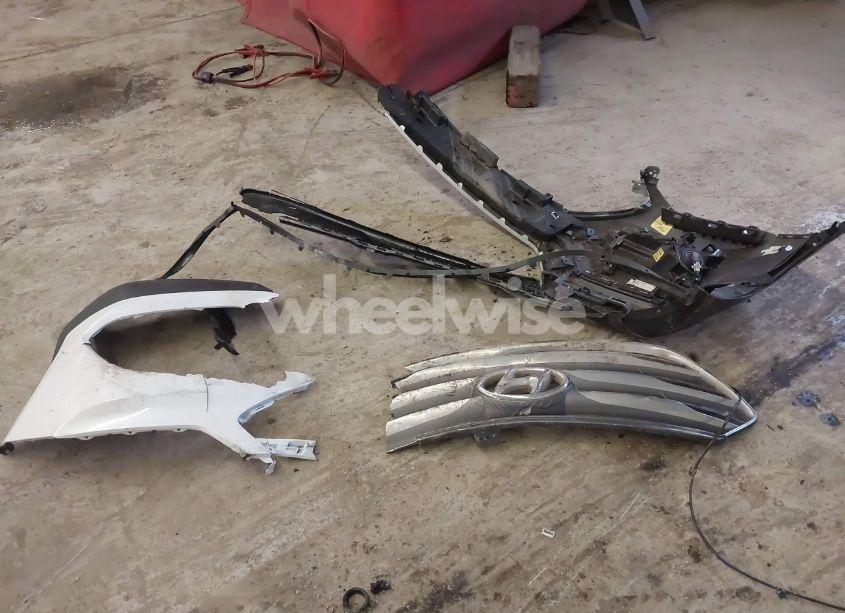 Photo 12 of 2018 Hyundai Santa FE SPORT 2.4L (VIN 5NMZU3LB6JH088998)