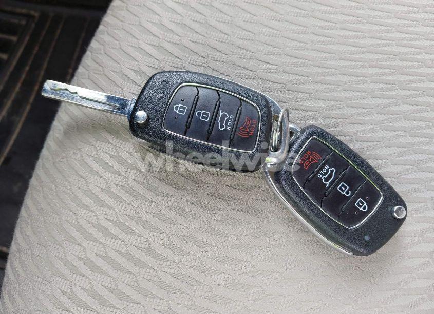 Photo 11 of 2017 Hyundai Santa FE SPORT 2.4L (VIN 5NMZU3LB7HH009073)