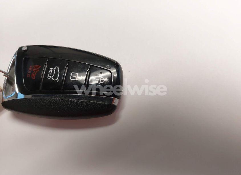 Photo 11 of 2018 Hyundai Santa FE SPORT 2.4L (VIN 5NMZU3LB7JH077881)