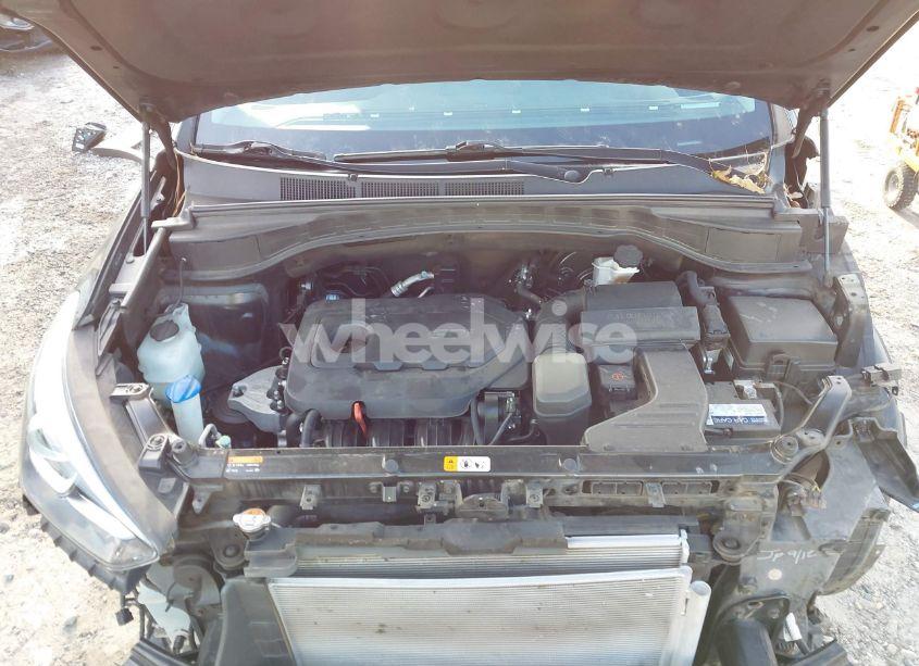 Photo 10 of 2017 Hyundai Santa FE SPORT 2.4L (VIN 5NMZU3LB9HH014484)
