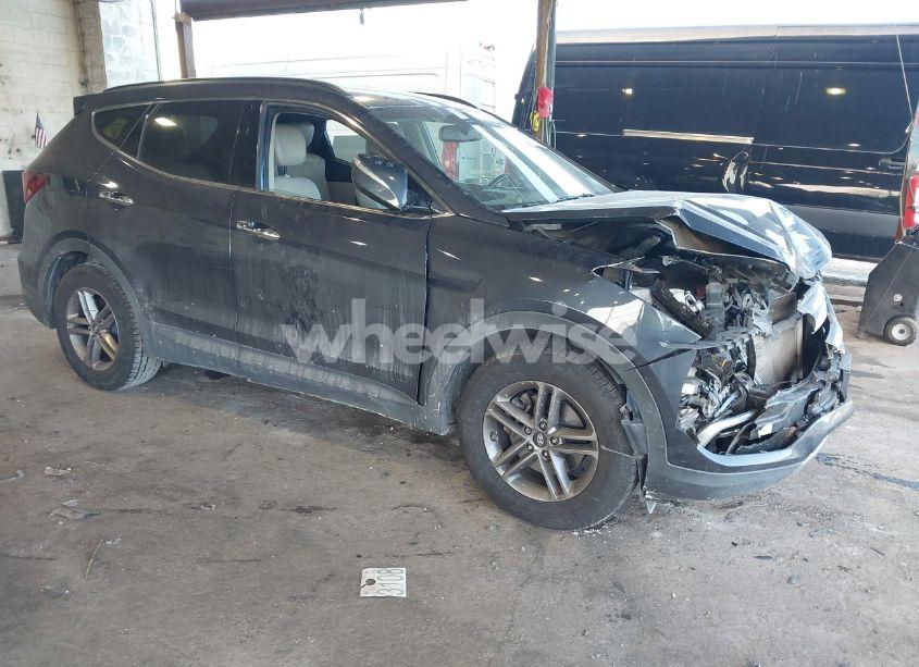 2017 Hyundai Santa FE SPORT 2.4L (VIN 5NMZUDLB0HH007932) main photo