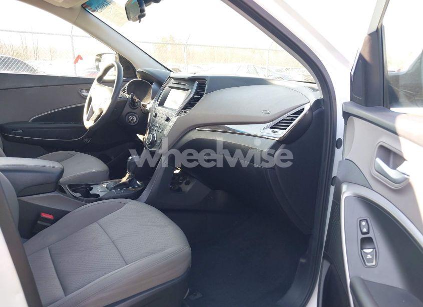 Photo 5 of 2017 Hyundai Santa FE SPORT 2.4L (VIN 5NMZUDLB1HH006871)