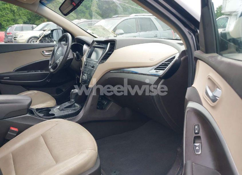 Photo 5 of 2017 Hyundai Santa FE SPORT 2.4L (VIN 5NMZUDLB1HH034699)