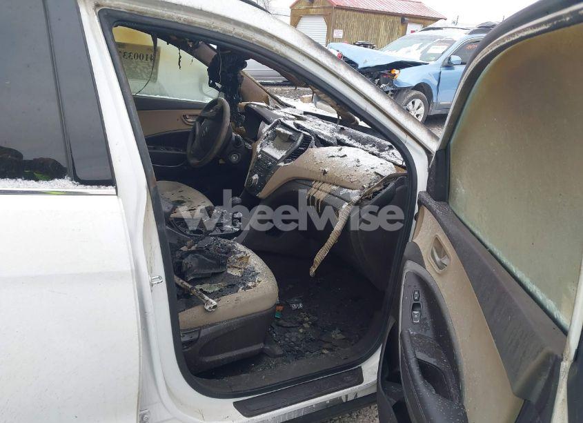 Photo 5 of 2017 Hyundai Santa FE SPORT 2.4L (VIN 5NMZUDLB2HH010069)