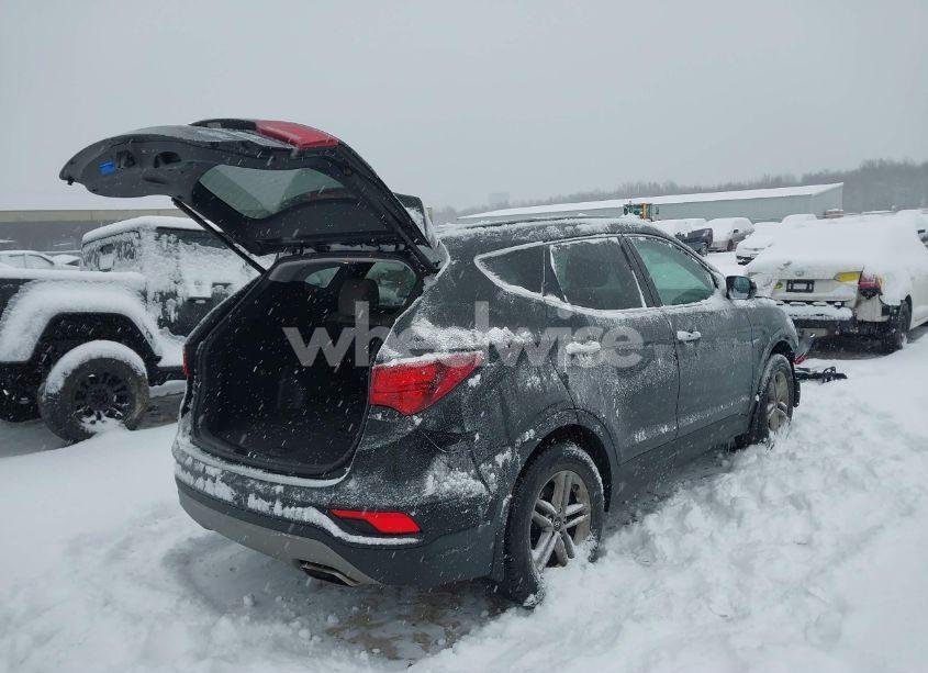Photo 4 of 2018 Hyundai Santa FE SPORT (VIN 5NMZUDLB2JH093220)