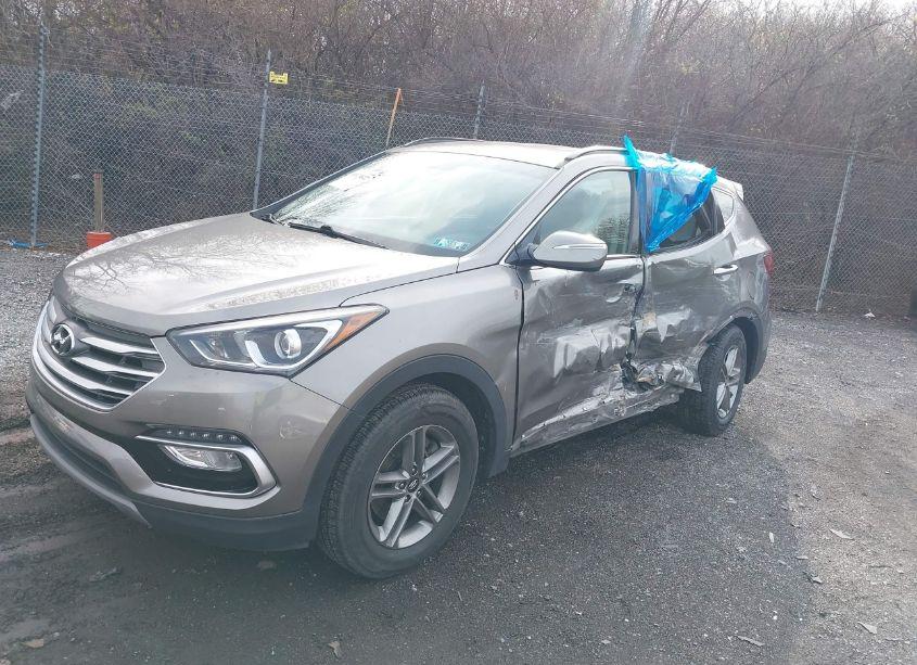 Photo 2 of 2018 Hyundai Santa FE SPORT 2.4L (VIN 5NMZUDLB2JH099910)