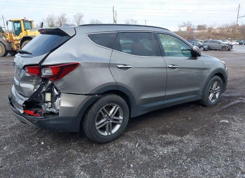Photo 4 of 2018 Hyundai Santa FE SPORT 2.4L (VIN 5NMZUDLB2JH099910)