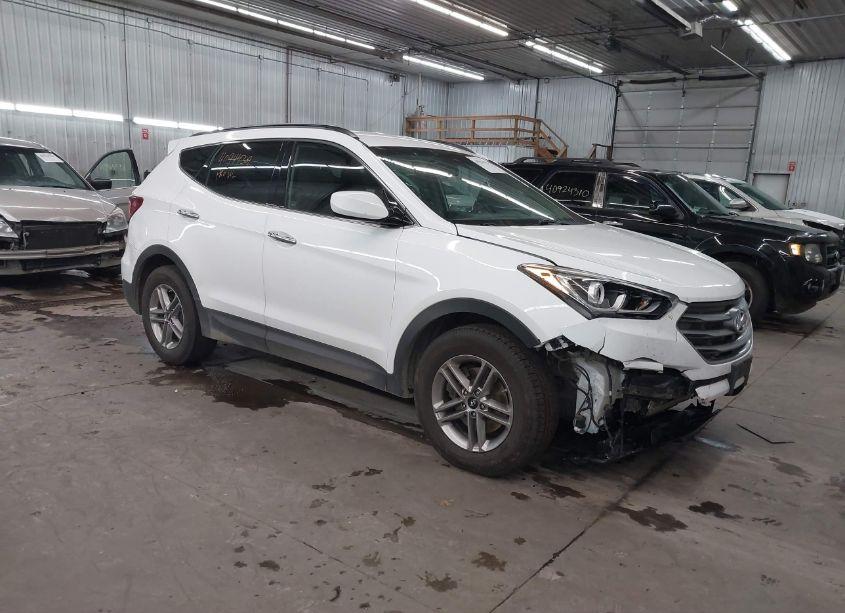 2017 Hyundai Santa FE SPORT 2.4L (VIN 5NMZUDLB3HH037152) main photo