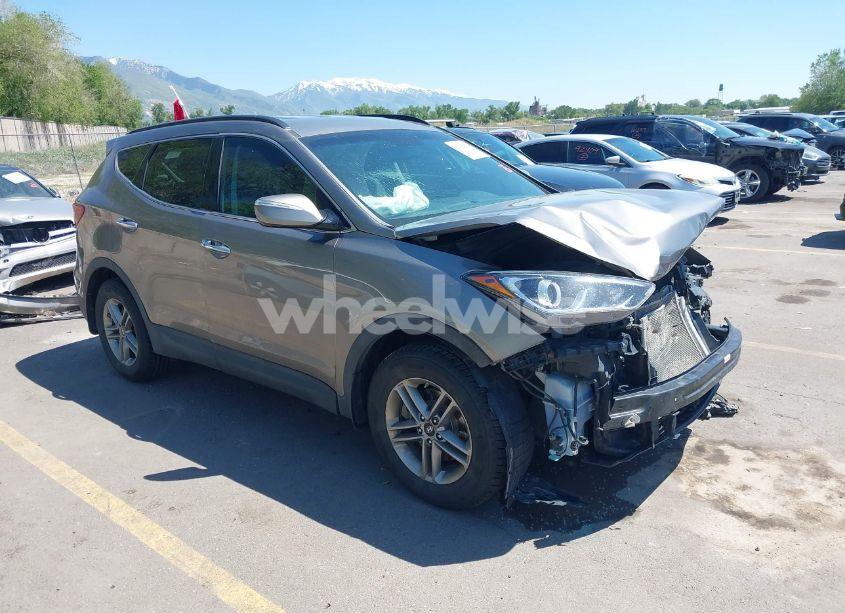 2017 Hyundai Santa FE SPORT 2.4L (VIN 5NMZUDLB3HH047664) main photo