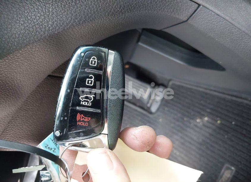 Photo 11 of 2017 Hyundai Santa FE SPORT 2.4L (VIN 5NMZUDLB4HH030064)