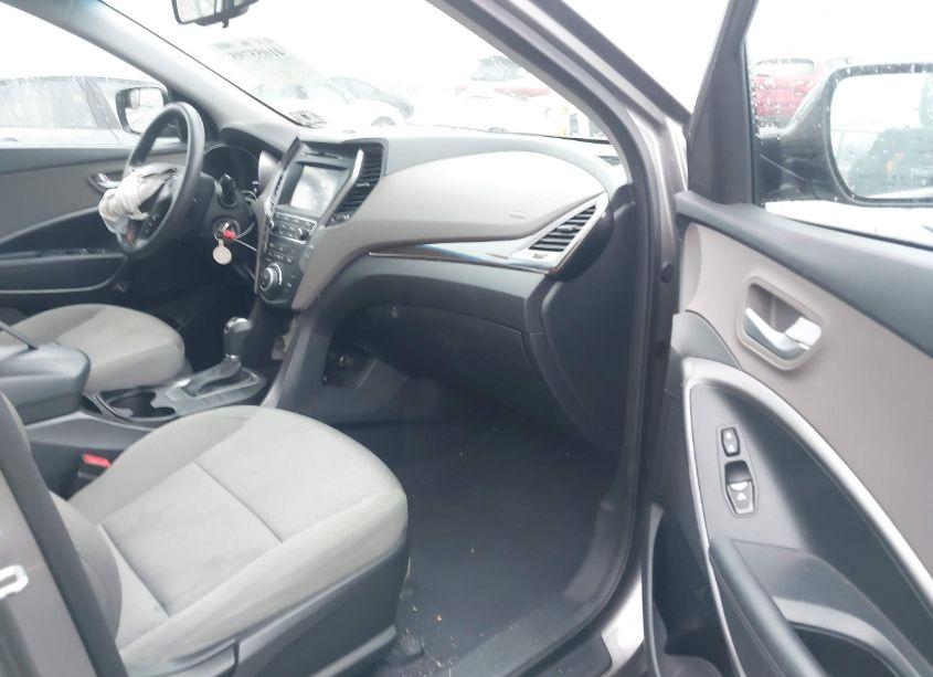 Photo 5 of 2017 Hyundai Santa FE SPORT 2.4L (VIN 5NMZUDLB4HH035829)