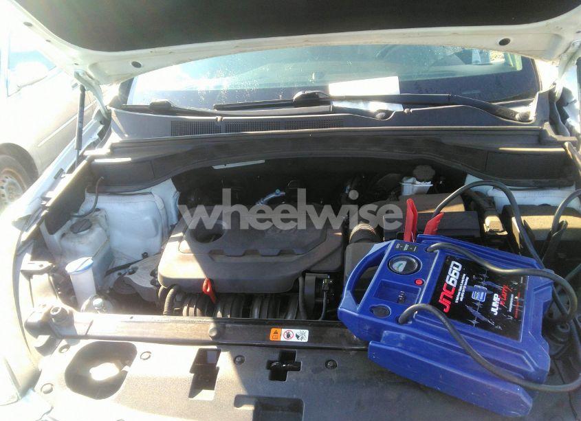 Photo 10 of 2017 Hyundai Santa FE SPORT 2.4L (VIN 5NMZUDLB5HH026024)