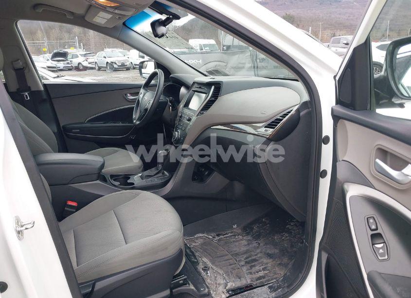 Photo 5 of 2018 Hyundai Santa FE SPORT 2.4L (VIN 5NMZUDLB5JH056405)