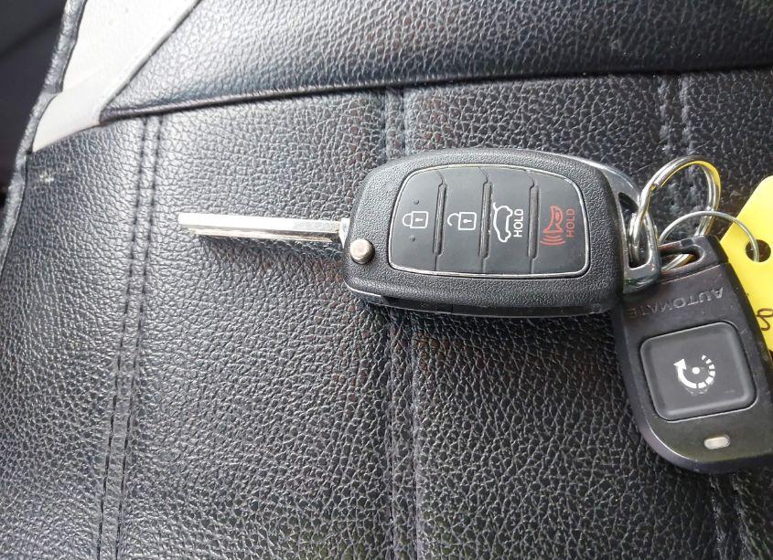 Photo 11 of 2017 Hyundai Santa FE SPORT 2.4L (VIN 5NMZUDLB6HH035556)