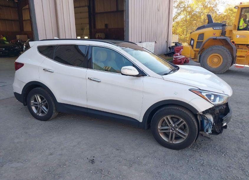 2018 Hyundai Santa FE SPORT 2.4L (VIN 5NMZUDLB6JH066232) main photo