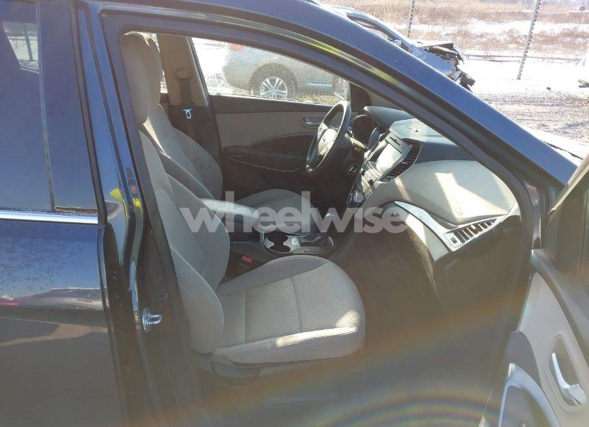 Photo 5 of 2017 Hyundai Santa FE SPORT 2.4L (VIN 5NMZUDLB7HH020547)